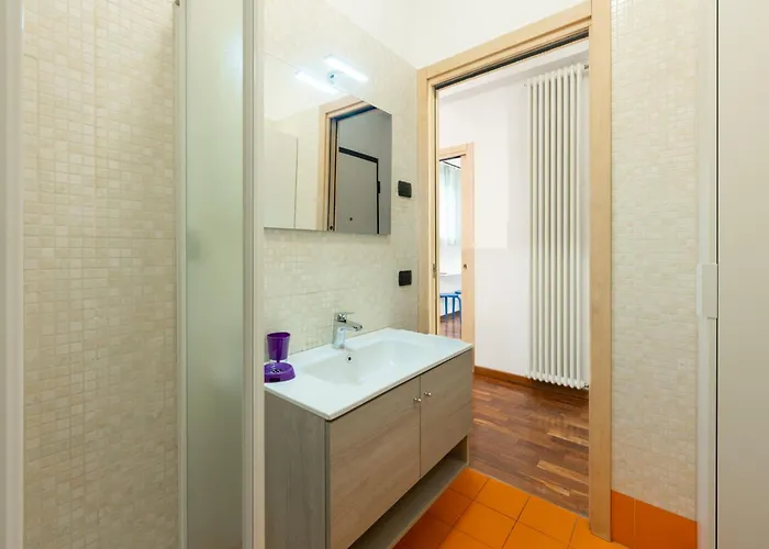 Centro-stazione Express דירה